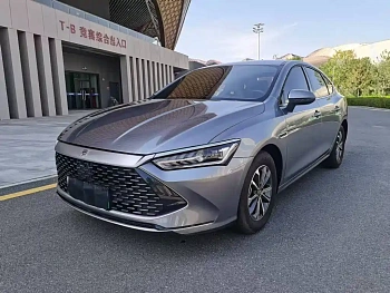 Qin PLUS 2024 Honor Edition DM-i 55KM Leading Model купить по цене 1 892 890 ₽  на сайте DeffCars