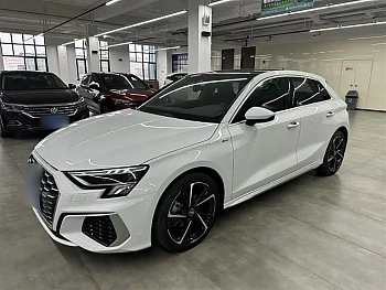 Audi A3 2021 Sportback 35 TFSI Fashionable and Sporty купить по цене 2 296 682 ₽  на сайте DeffCars