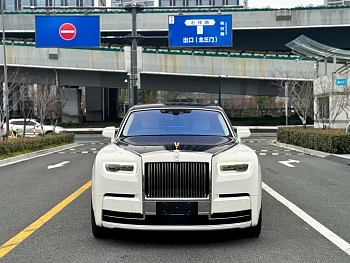 Phantom 2018 6.7T standard wheelbase version купить на сайте DeffCars