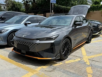 Changan UNI-V 2024 1.5T noble sports model купить по цене 2 307 106 ₽  на сайте DeffCars