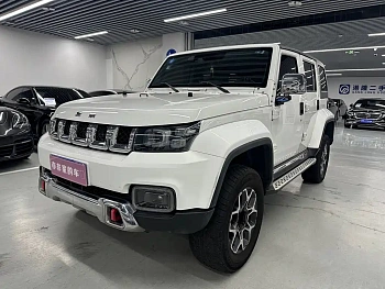 Beijing Off-Road BJ40 2018 PLUS 2.3T automatic four-wheel drive flagship version National V купить на сайте DeffCars