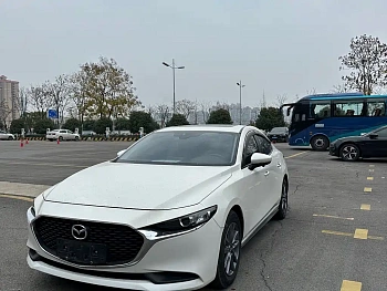 Mazda3 Angkesela 2017 Sedan 1.5L Automatic Comfort Type National V купить на сайте DeffCars