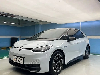 Volkswagen ID.3 2024 Pure Smart Edition купить по цене 2 288 035 ₽  на сайте DeffCars