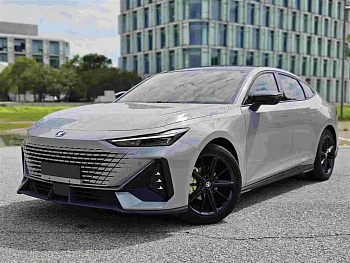 Changan UNI-V 2022 1.5T Premium Model купить по цене 1 805 957 ₽  на сайте DeffCars