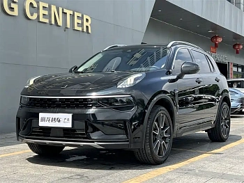 Lynk & Co 01 2021 2.0TD Two-wheel drive Pro купить по цене 2 068 792 ₽  на сайте DeffCars