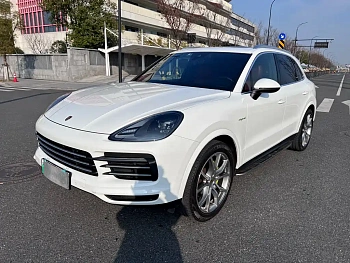 Cayenne New Energy 2022 Cayenne E-Hybrid 2.0T Platinum Edition купить на сайте DeffCars
