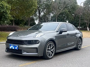 Lynk & Co 03 2022 model 2.0TD DCT Power Pro купить по цене 2 141 024 ₽  на сайте DeffCars