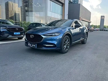Mazda CX-4 2021 2.0L automatic two-wheel drive blue sky vitality version купить по цене 2 152 091 ₽  на сайте DeffCars