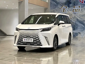 Lexus LM 2023 model 350h Seven-Seater Junya Edition купить по цене 26 486 107 ₽  на сайте DeffCars