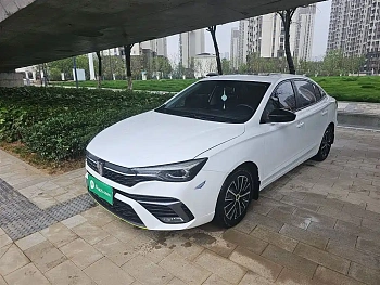 Roewe i5 2021 1.5L CVT Platinum Edition купить на сайте DeffCars