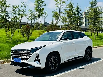 Changan UNI-Z 2025 model 1.5T premium model купить по цене 2 132 497 ₽  на сайте DeffCars