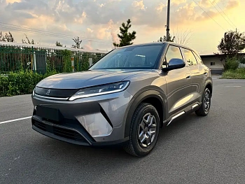 Yuan UP 2025 model 301KM pilot model купить по цене 1 934 466 ₽  на сайте DeffCars