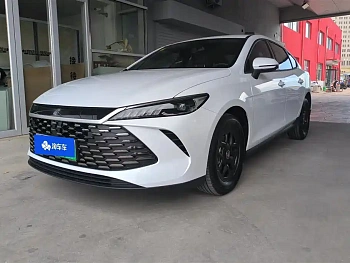 Qin PLUS 2025 DM-i Intelligent Driving Edition 55KM Leading Model купить по цене 2 064 902 ₽  на сайте DeffCars