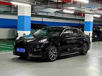 Lynk & Co 03 2019 model 1.5TD DCT Pro version Guo VI купить по цене 1 942 722 ₽  на сайте DeffCars