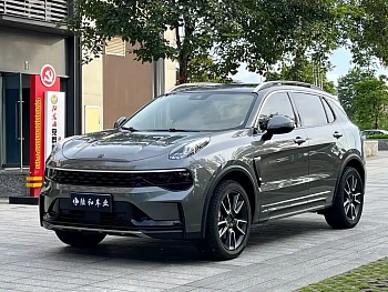 Lynk & Co 01 2021 2.0TD Two-wheel drive Pro купить по цене 2 189 178 ₽  на сайте DeffCars