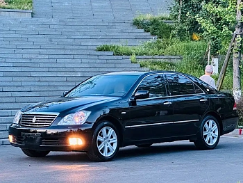 Crown 2005 3.0L Royal Saloon G купить на сайте DeffCars