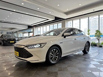 Qin PLUS 2024 Honor Edition DM-i 55KM Leading Model купить по цене 1 899 937 ₽  на сайте DeffCars