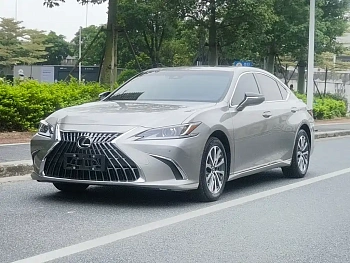 Lexus ES 2022 300h Excellent Edition купить по цене 5 488 506 ₽  на сайте DeffCars