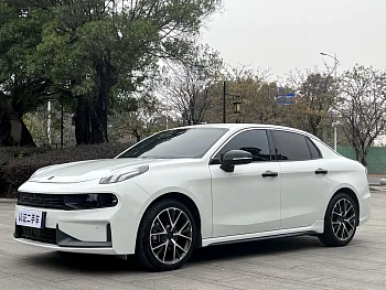 Lynk & Co 03 2021 model 2.0TD automatic power champion version купить по цене 2 128 985 ₽  на сайте DeffCars