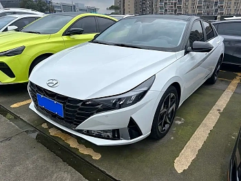 Elantra 2022 1.5L CVT GLS Leading Edition купить по цене 1 416 059 ₽  на сайте DeffCars