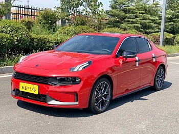 Lynk & Co 03 2022 model 2.0TD DCT Power Pro купить по цене 2 173 528 ₽  на сайте DeffCars