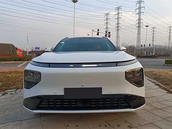 Xpeng G9 2025 model 725 super long battery life Max купить на сайте DeffCars