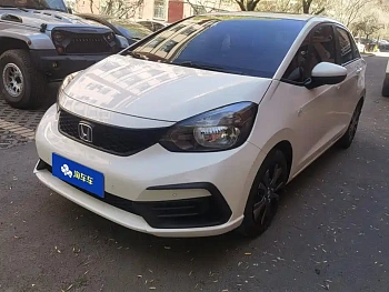 Fit 2022 1.5L CVT trendy sunroof version купить по цене 1 916 559 ₽  на сайте DeffCars