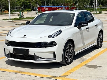 Lynk & Co 03 2021 model 1.5TD DCT Plus купить по цене 1 803 096 ₽  на сайте DeffCars