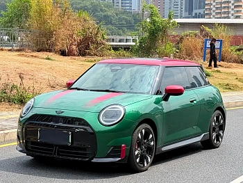 ELECTRIC MINI JCW 2025 JOHN COOPER WORKS купить на сайте DeffCars