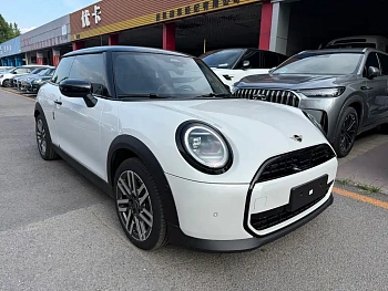 Mini 2025 1.5T Cooper Classic Pie Triple Door Edition купить на сайте DeffCars