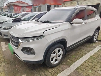 Baojun 510 2017 1.5L manual fashion model купить на сайте DeffCars