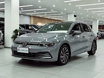 Golf 2021 280TSI DSG Pro First Edition купить по цене 2 018 030 ₽  на сайте DeffCars