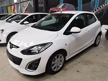 Mazda2 2012 hatchback 1.5L automatic value version купить на сайте DeffCars