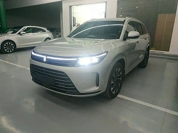 Wenjie M7 2024 1.5T rear-wheel drive Plus version 5-seater купить по цене 3 869 788 ₽  на сайте DeffCars