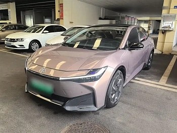 Toyota bZ3 2023 616km long range Premium купить на сайте DeffCars