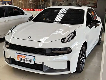 Lynk & Co 03 2022 model 1.5TD DCT Power Pro купить по цене 1 803 096 ₽  на сайте DeffCars