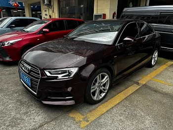 Audi A3 2018 30th Anniversary Limousine 35 TFSI Fashion купить на сайте DeffCars