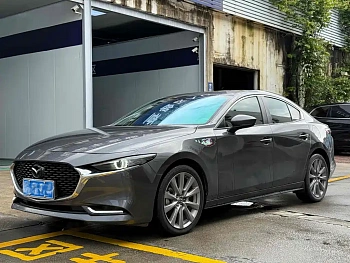 Mazda 3 Anksela 2021 2.0L Automatic Elegant Edition купить по цене 2 124 698 ₽  на сайте DeffCars