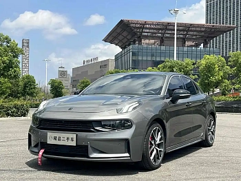 Lynk & Co 03 2022 model 2.0TD DCT Power Pro купить по цене 2 237 333 ₽  на сайте DeffCars