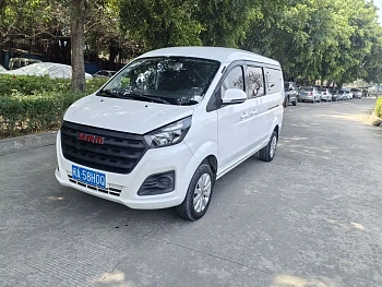 Golden Hiace M Classic 2024 1.5L engineering lion bus 5 seats купить на сайте DeffCars