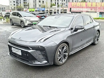 Lynk & Co 03 2023 model 1.5TD DCT Plus купить по цене 2 182 385 ₽  на сайте DeffCars