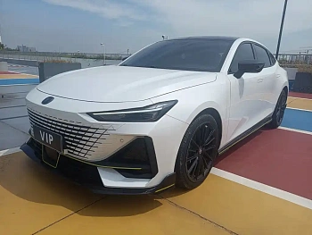 Changan UNI-V 2023 1.5T Sports Edition купить по цене 2 128 934 ₽  на сайте DeffCars