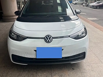 Volkswagen ID.3 2023 Pure Smart Edition купить по цене 2 067 339 ₽  на сайте DeffCars