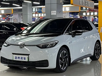Volkswagen ID.3 2023 Pure Smart Edition купить по цене 2 237 876 ₽  на сайте DeffCars
