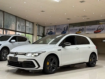 Golf 2021 280TSI DSG R-Line купить по цене 2 270 841 ₽  на сайте DeffCars