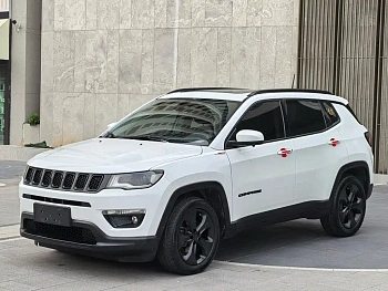 Compass 2020 220T Automatic Nighthawk Edition Compass 2020 220T Automatic Nighthawk Edition купить по цене 1 692 129 ₽  на сайте DeffCars