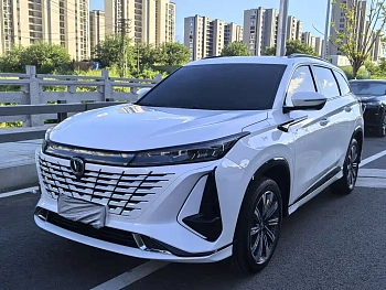 Changan CS75 PLUS 2023 third generation 1.5T automatic luxury model купить по цене 2 093 300 ₽  на сайте DeffCars