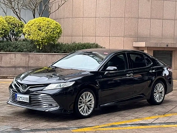 Camry 2018 2.5G Deluxe Edition купить на сайте DeffCars