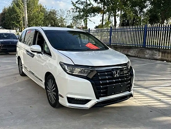 Alison 2022 2.0L e:HEV Deluxe Edition купить на сайте DeffCars