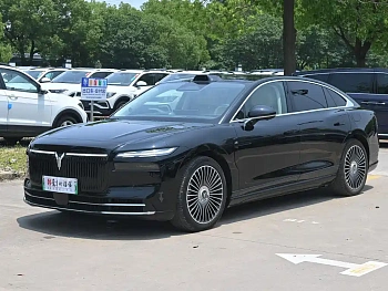 Lantu Chasing Light L 2026 Four-wheel Drive Ultra купить на сайте DeffCars